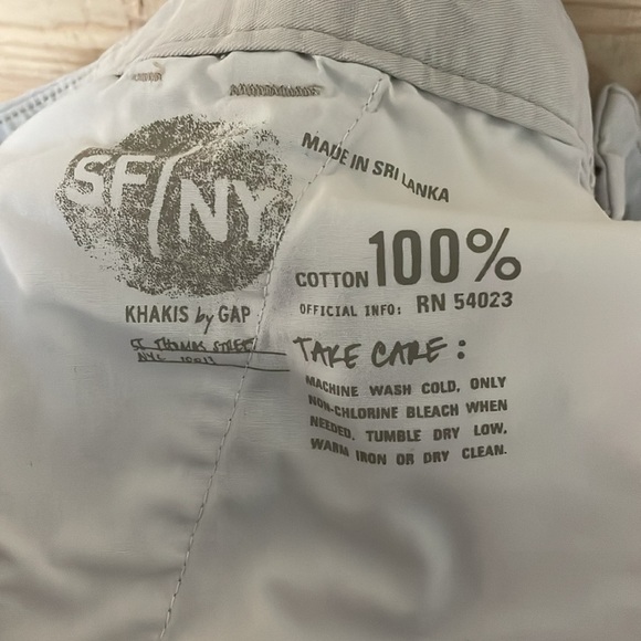 GAP size 8 Khaki Color Mid-rise Boyfriend Roll-up 8” Inseam Shorts with Pockets - Picture 10 of 10